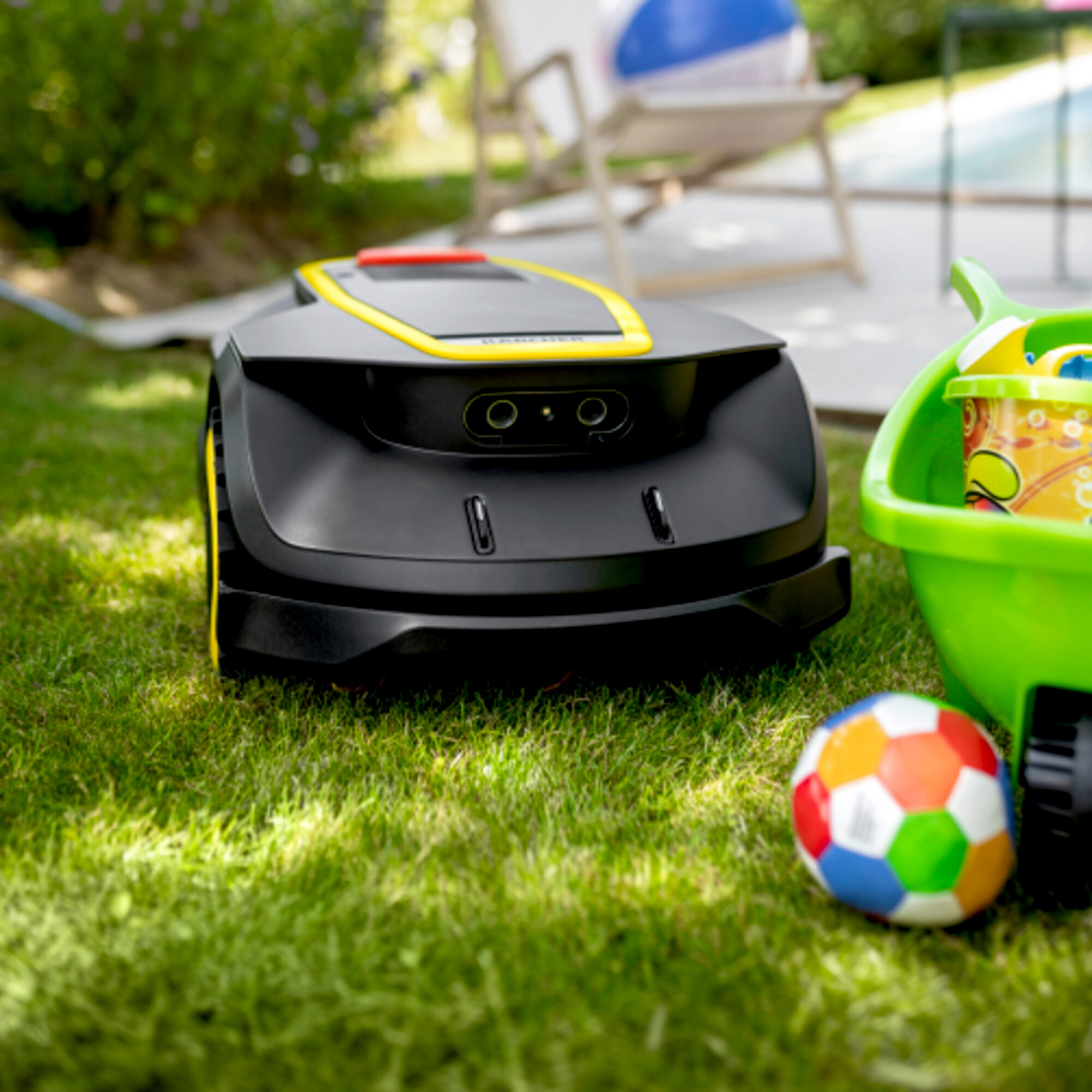 Robot tondeuse connectée KARCHER RCX 4 - sans fil périphérique - RTK - nav GPS - caméra IA - 4 roues motrices - 1500 m² - pente 60°