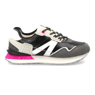 Zapatilla deportiva urbana y moderna