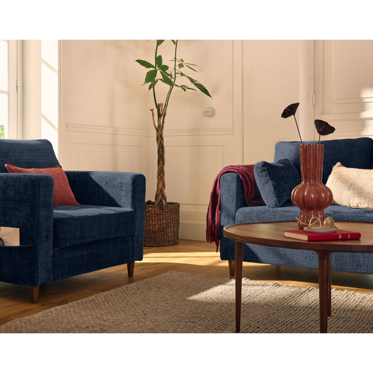 Anna - fauteuil avec poche en velours texturé - pieds en bois - Bleu