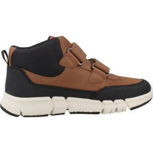 Zapatillas Niño de la marca GEOX  modelo J FLEXYPER BOY MARRON