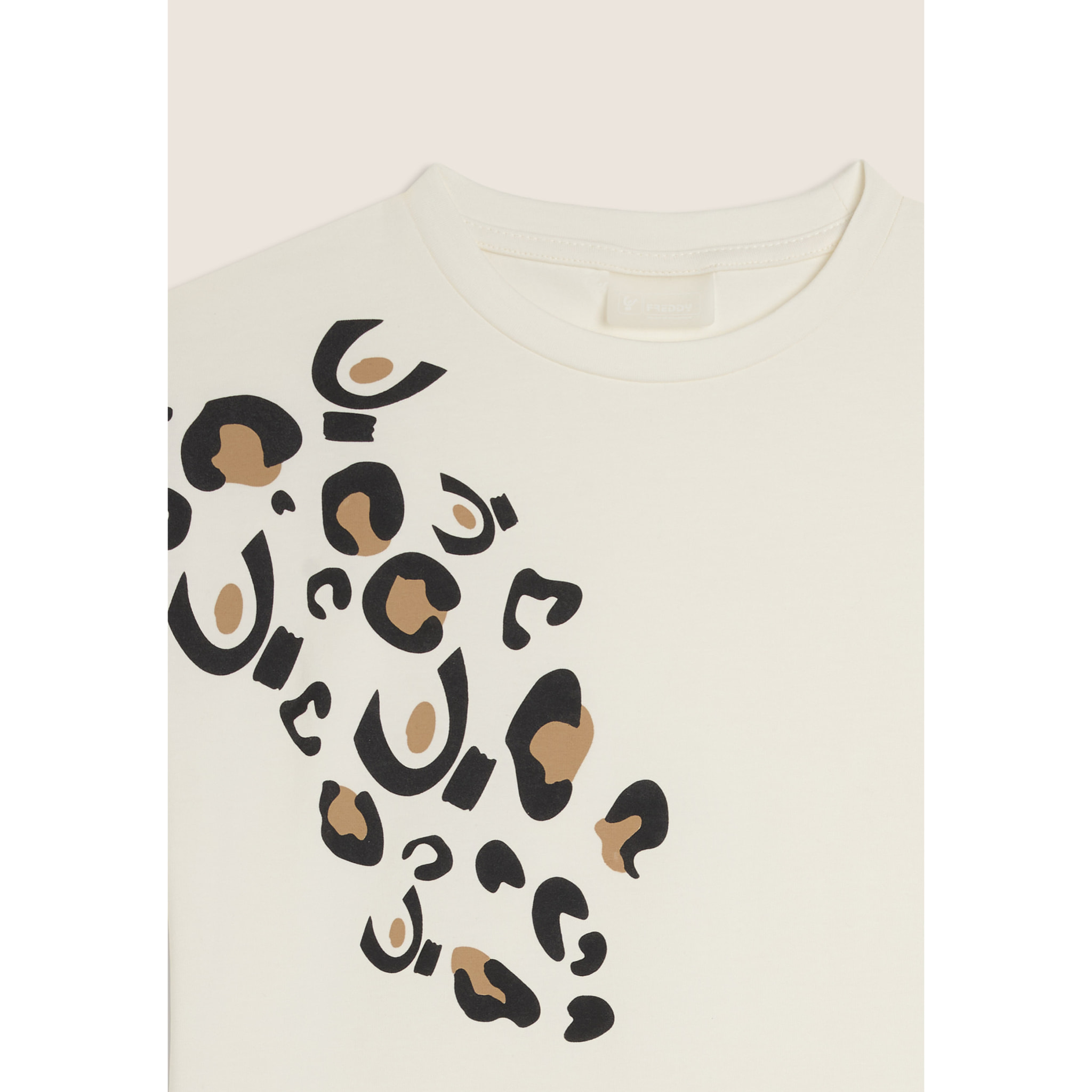 T-shirt Junior regular con grafica omino effetto leopardato