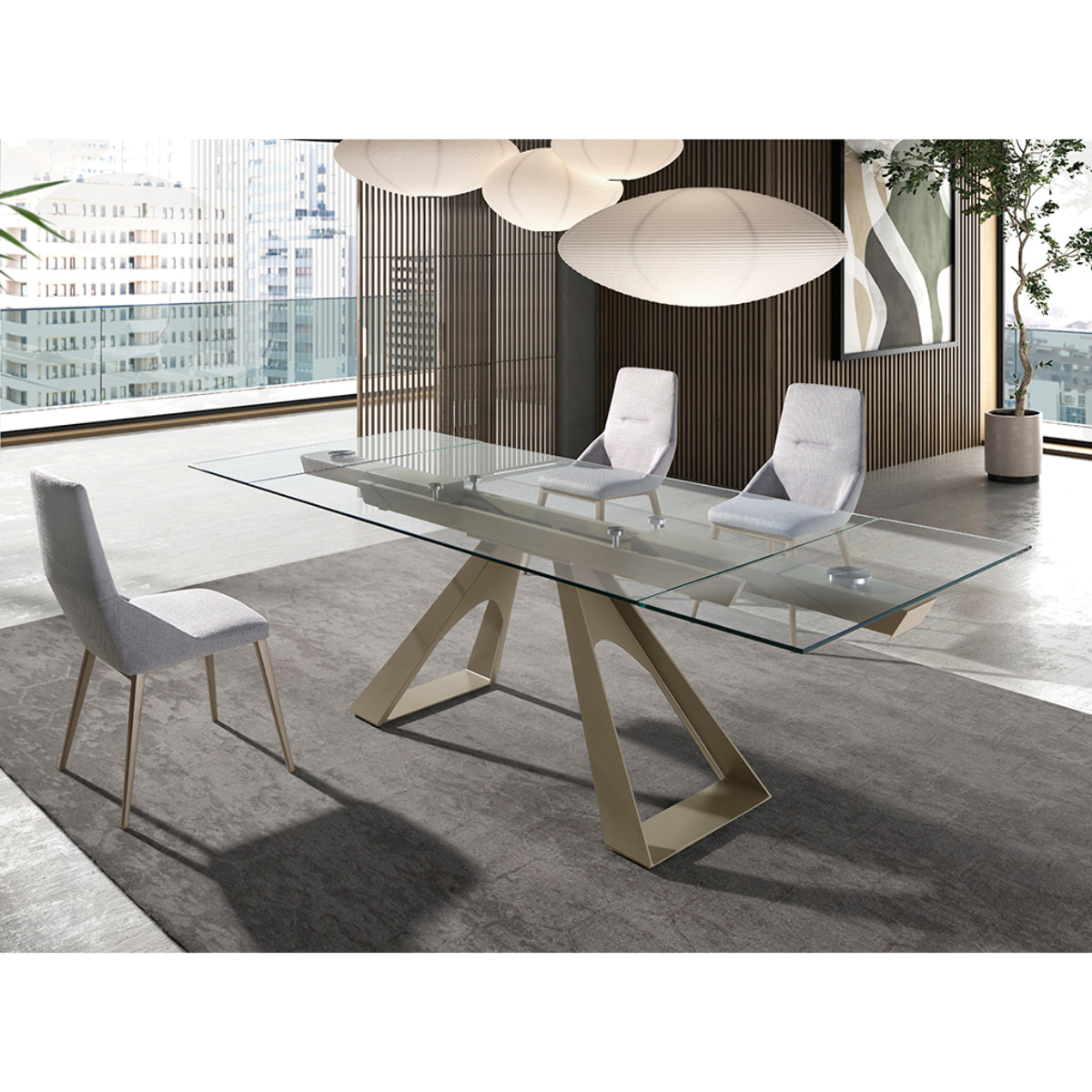 Silla con asiento y respaldo tapizados en tela gris claro patas de acero inoxidable en dorado metal 48x60x90cm