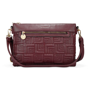 Bolso bandolera burdeos con cinturón y grabado