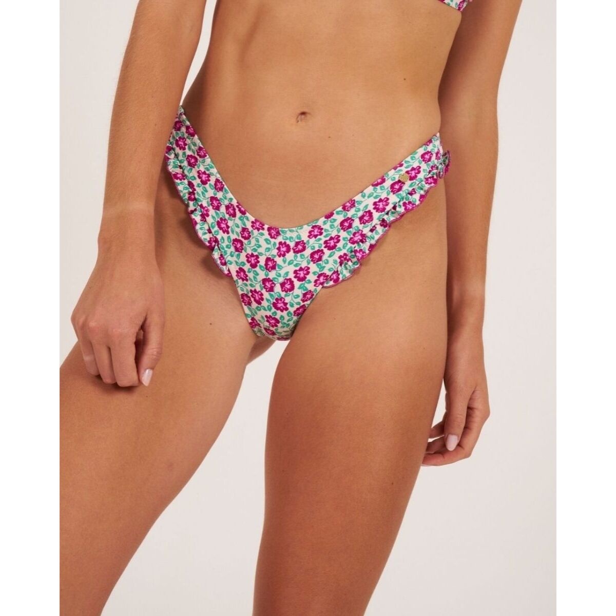 Colette B/Uve Vol