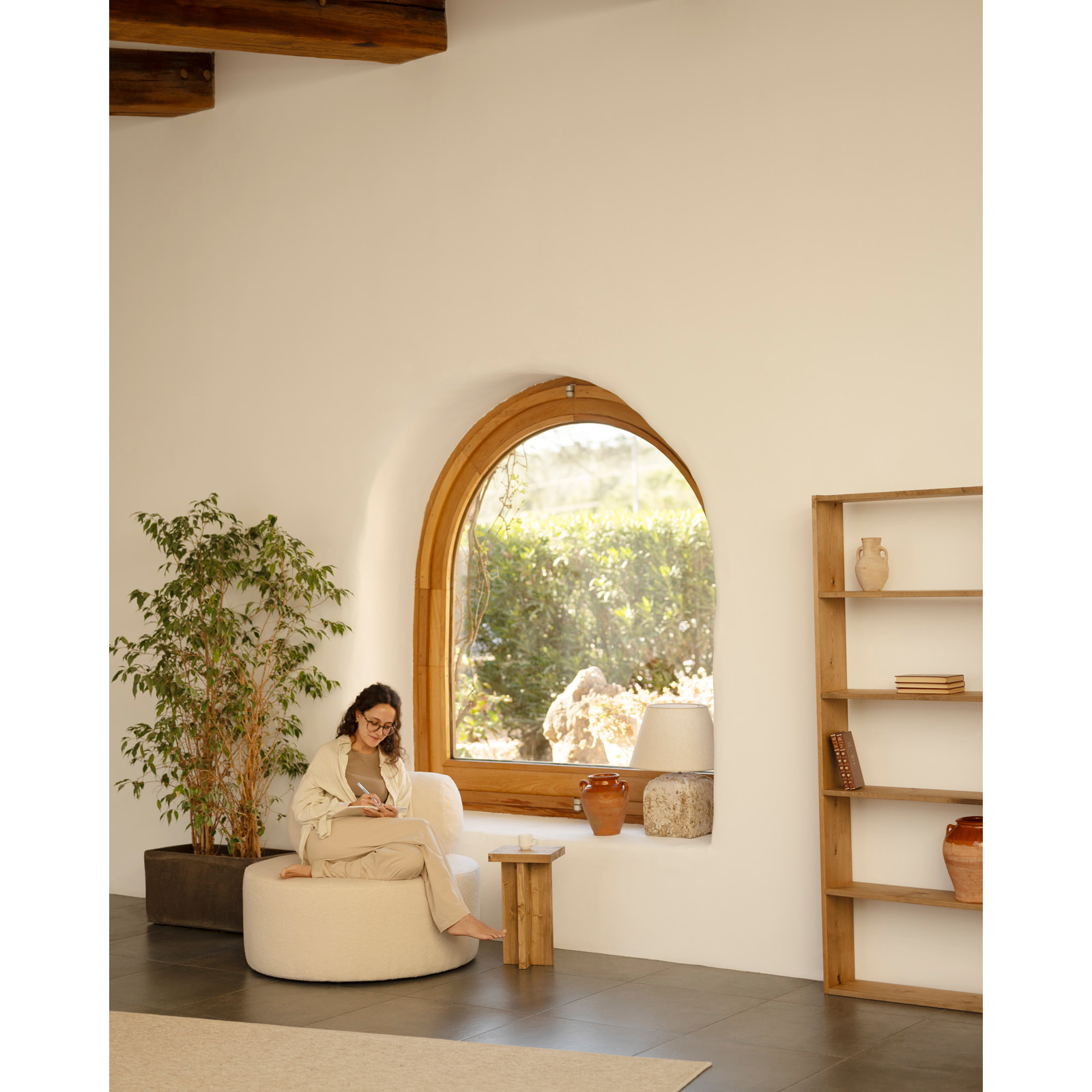 Fauteuil en bouclé rond couleur blanc de 91x71cm Hauteur: 71 Longueur: 91 Largeur: 91