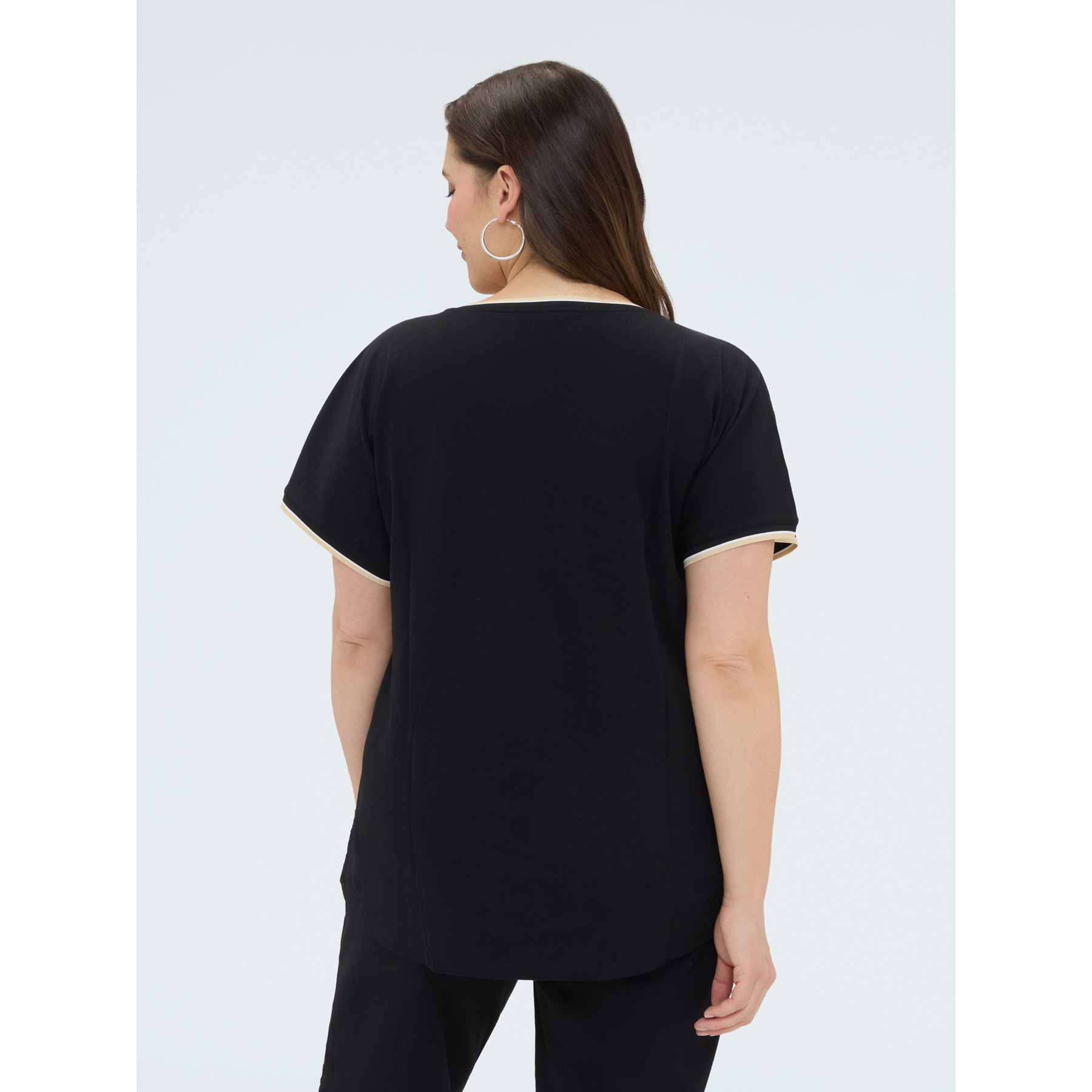Fiorella Rubino - Camiseta con bordado floral - Negro