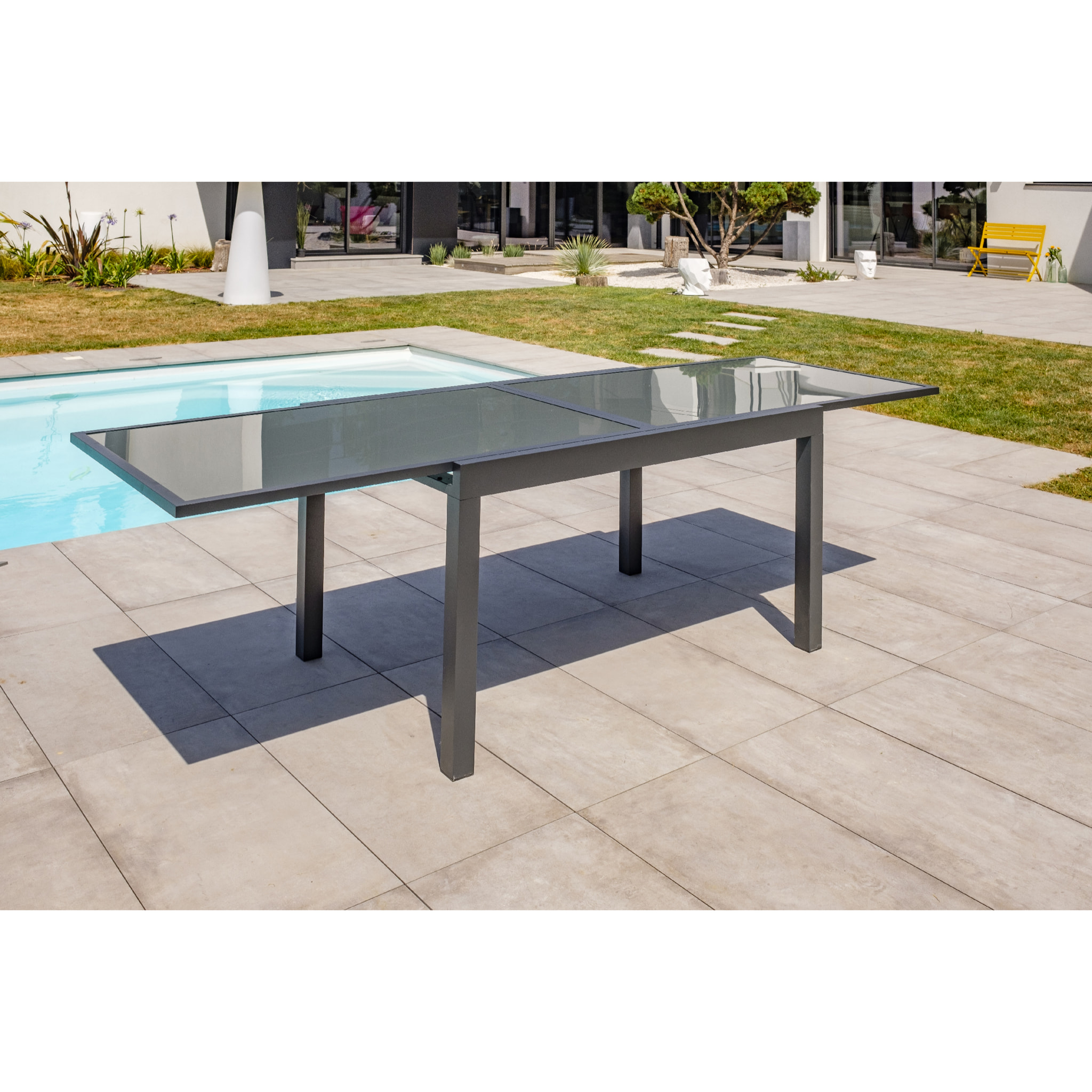 TOLEDE - Ensemble repas 10 places en aluminium et plateau verre