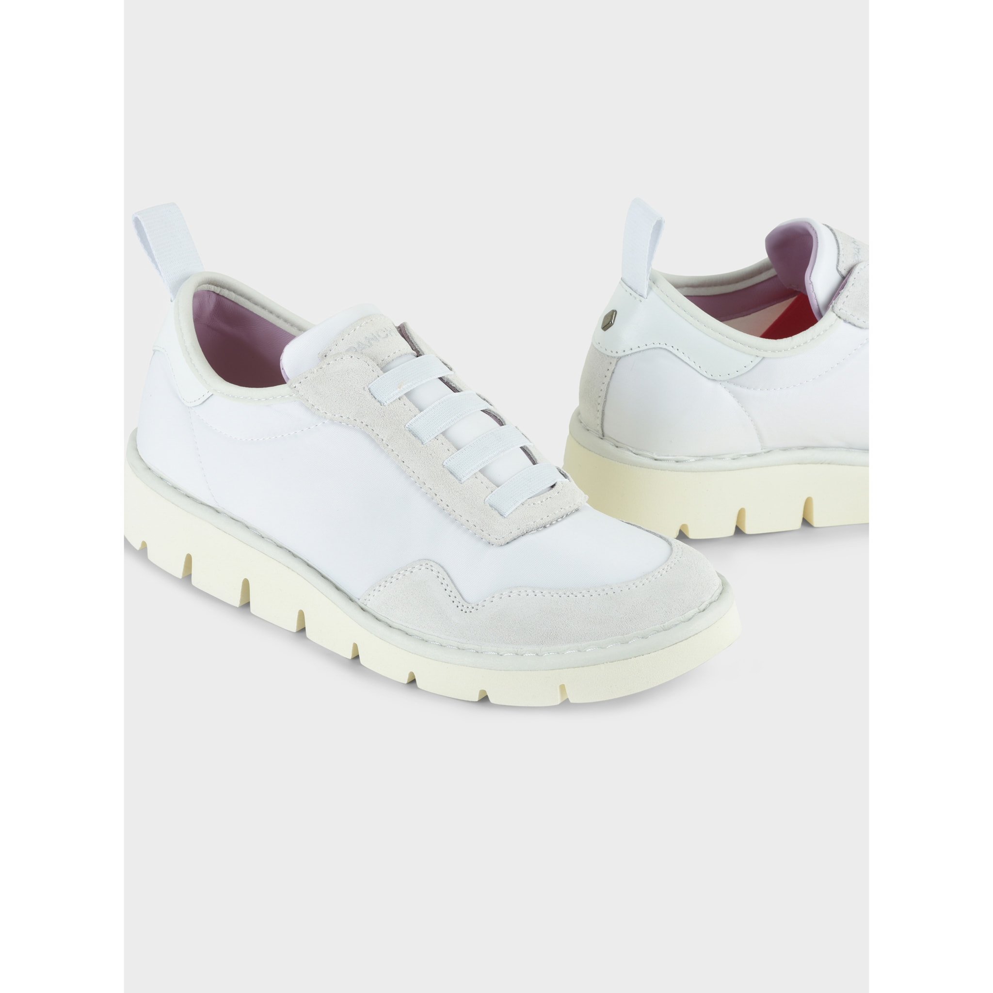 SLIP ON MUJER P05 DE NAILON Y ANTE BLANCO