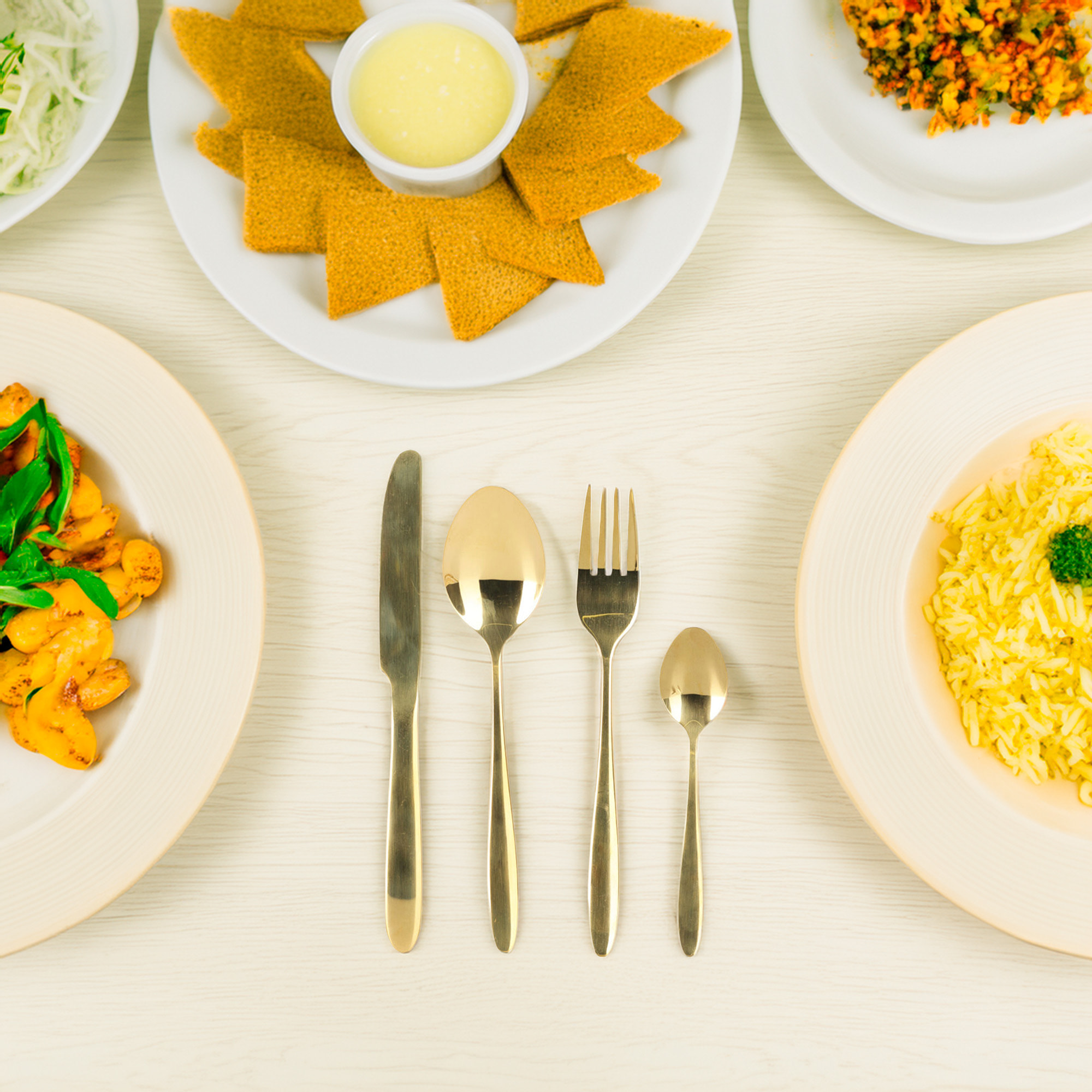 Juego de 24 Cubiertos de Acero Inoxidable con revestimiento dorado