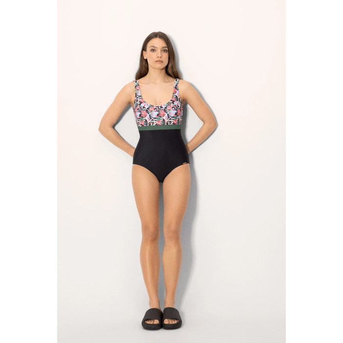 Costume da donna modellante