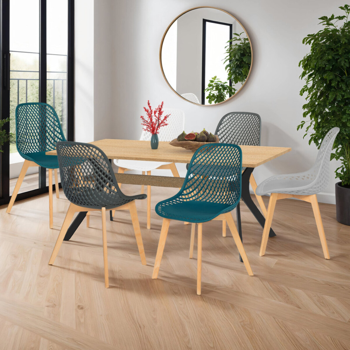 Chaises Maëlle assise ajourée et pieds bois