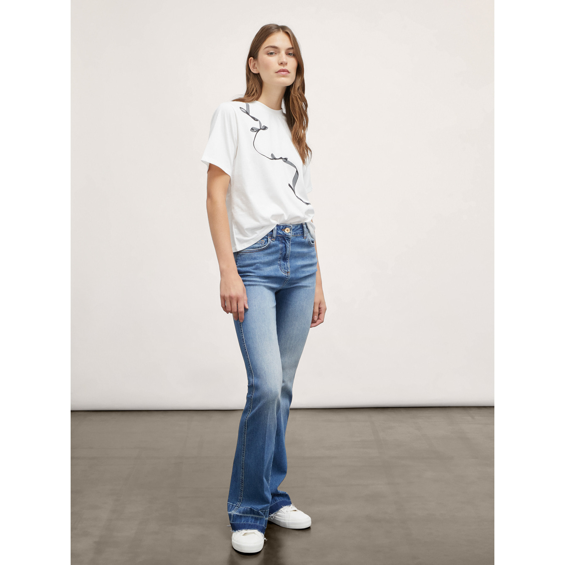 Motivi - Jeans flare con orlo sfrangiato - Blu