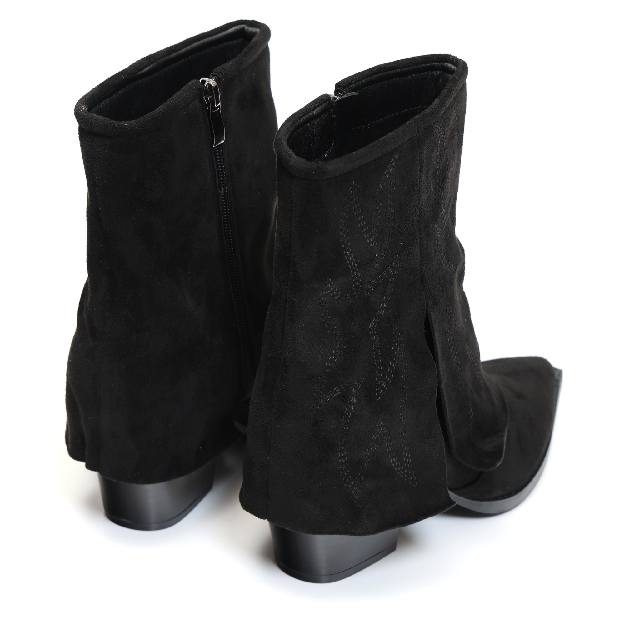 Stivaletti texani in simil pelle scamosciata con risvolto e ricamo