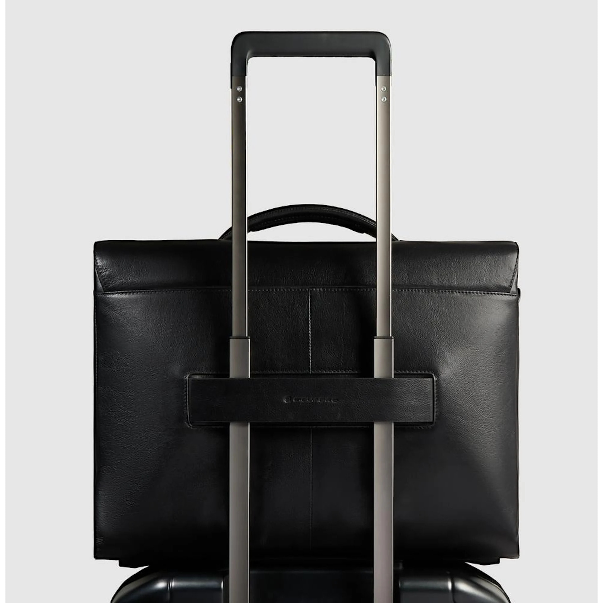 Piquadro Ventiquattrore in pelle porta pc e porta iPad® con protezione antiurto