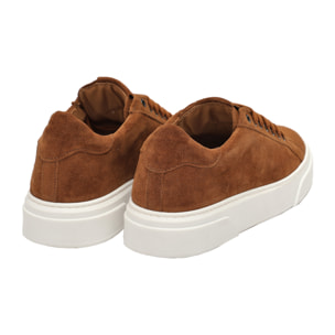 Sneakers stringate in vera pelle scamosciata