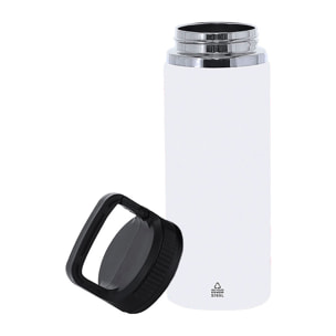Bidón térmico de 550 ml de capacidad, en acero inox reciclado de doble pared. Cuenta con un asa funcional con doble función de mosquetón. Libre de BPA.