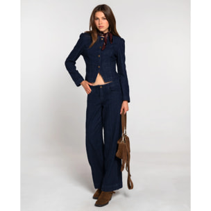 Chaqueta de mujer entallada con hombreras