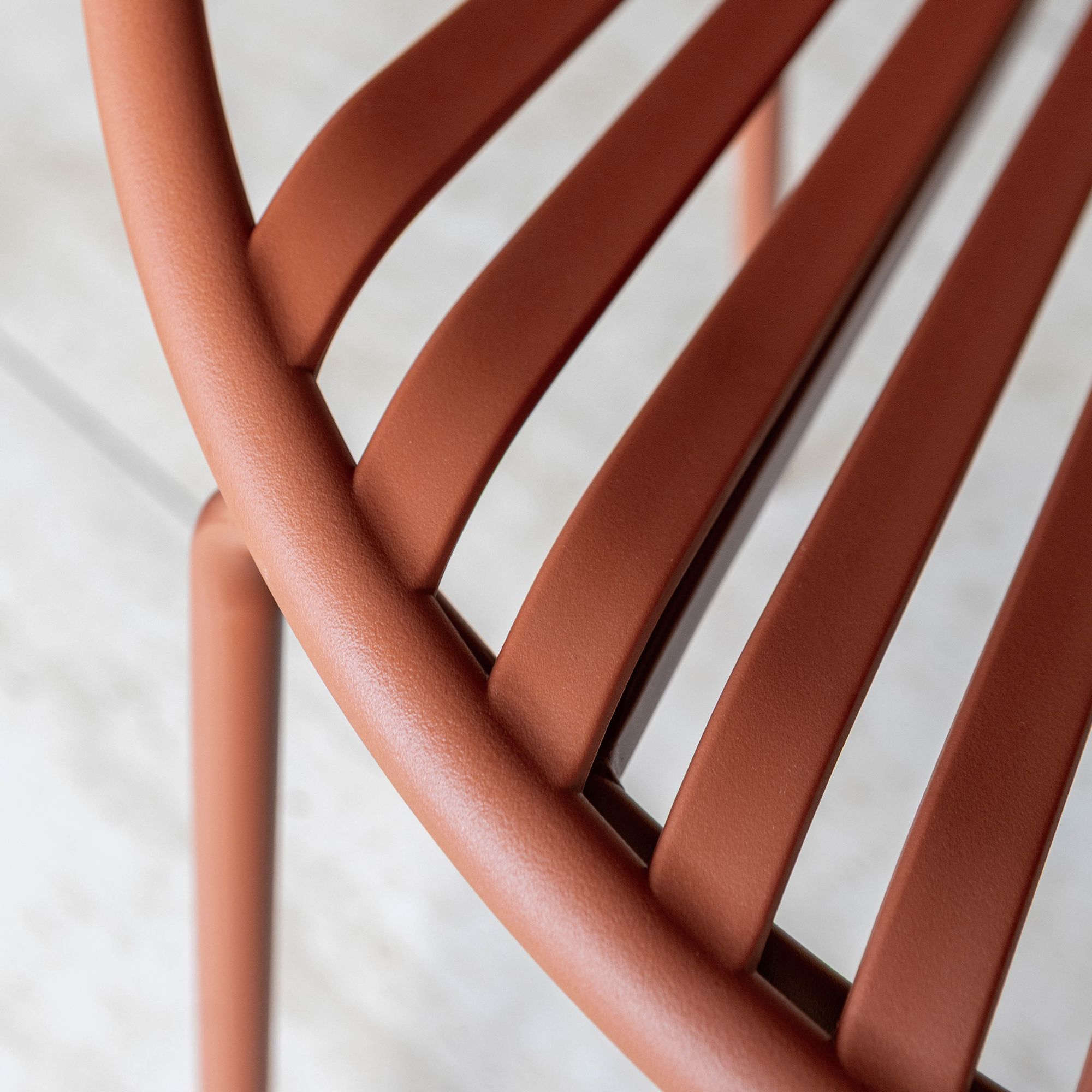 Lot de 4 fauteuils de table brique en polypropylène et métal  CALYPSO