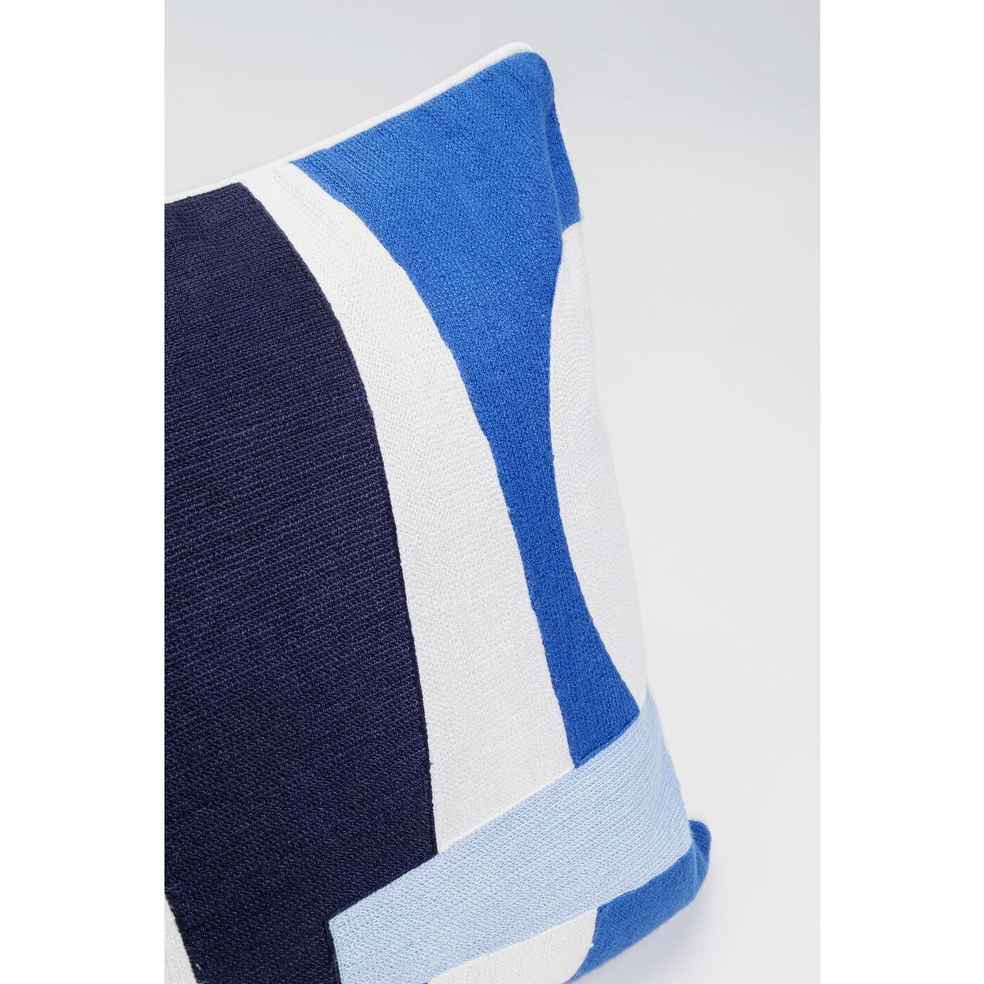 Coussin Forma bleu et blanc Kare Design