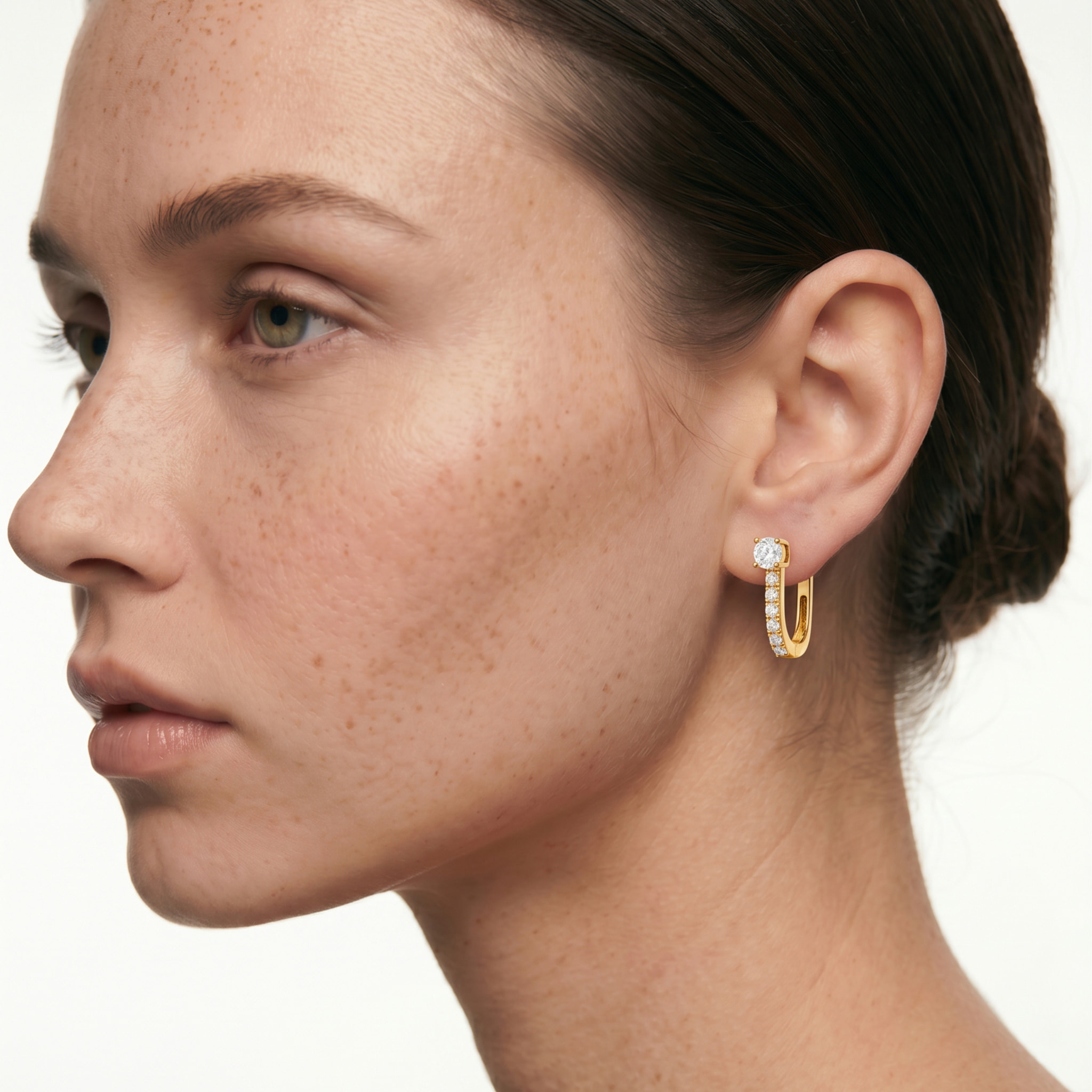 Pendientes de Circonita Brillante acabado en oro amarillo de 18k