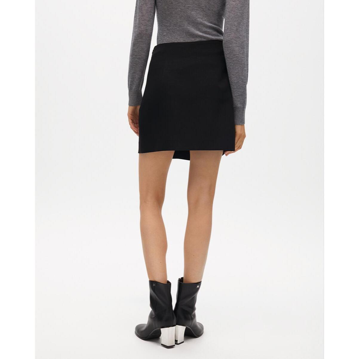 Gonna Corta con Bottoni Gioiello