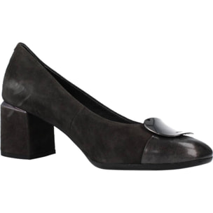 Salones Mujer de la marca STONEFLY  modelo BRIDGET 2 PATENT/GOAT SUEDE GRIS
