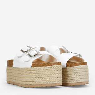 Sandalias con plataforma blancas de esparto