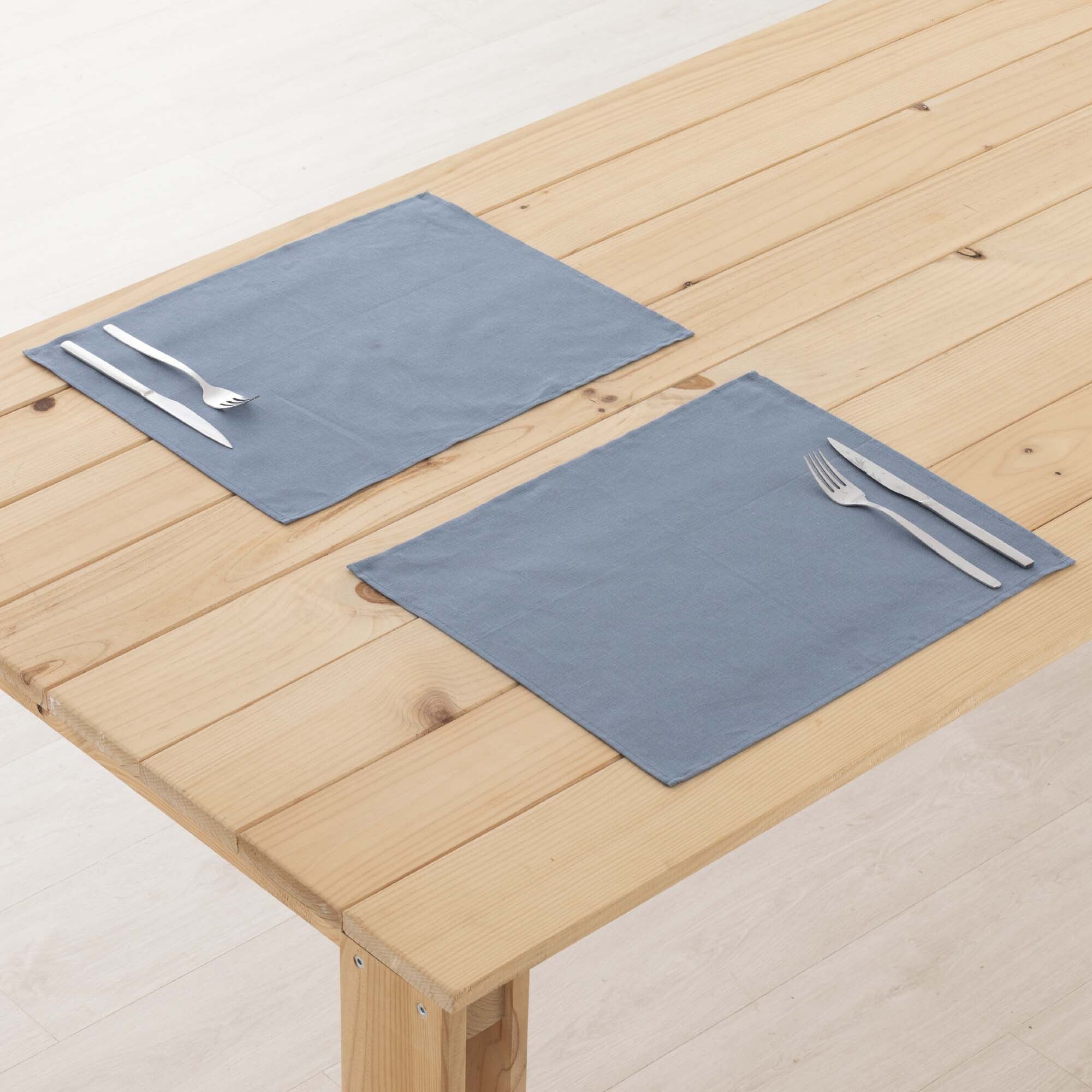 Lot de 2 sets de table imperméables et anti-taches 100% lin Denim Bleu 45x35 cm