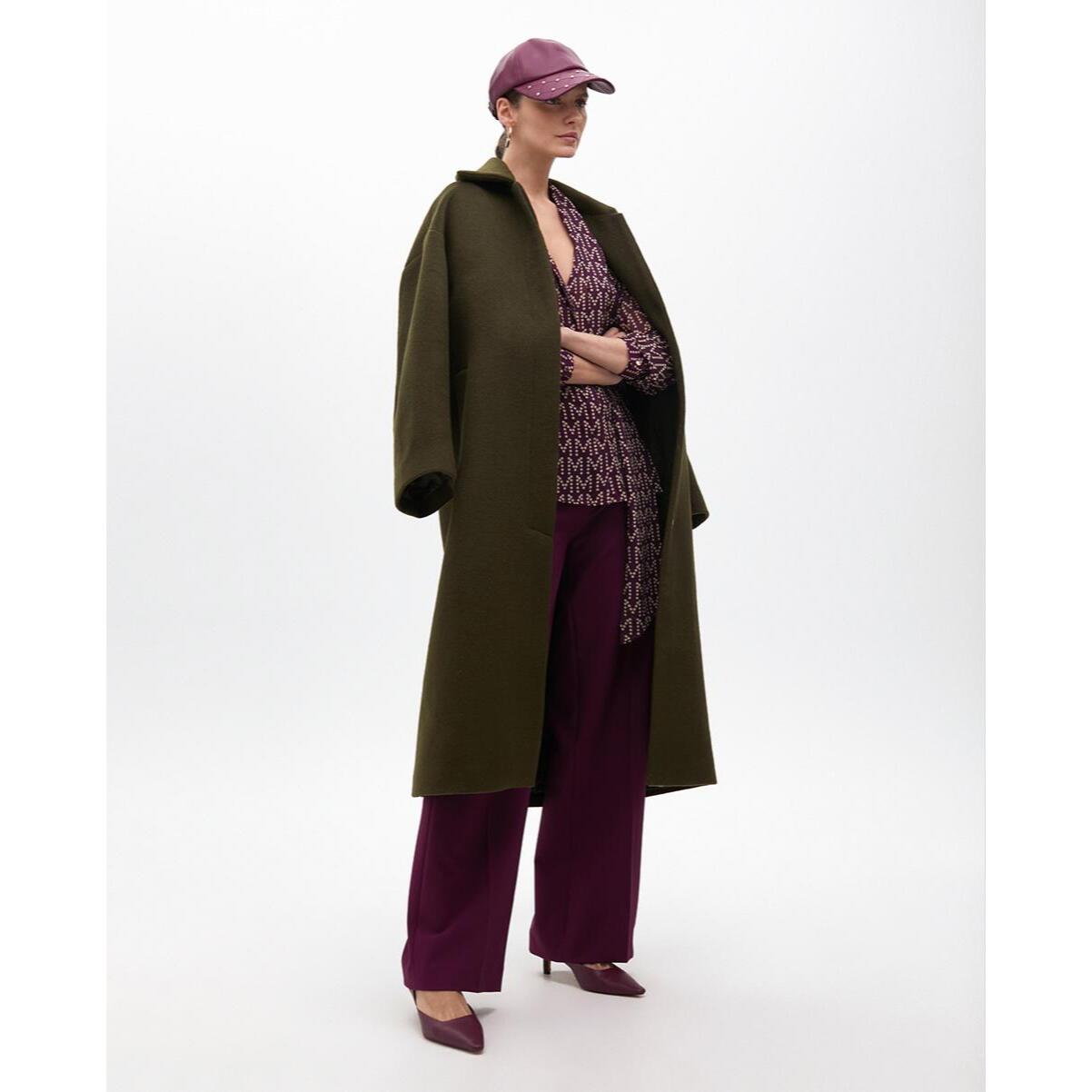 Camicia con logo e fiocco al collo