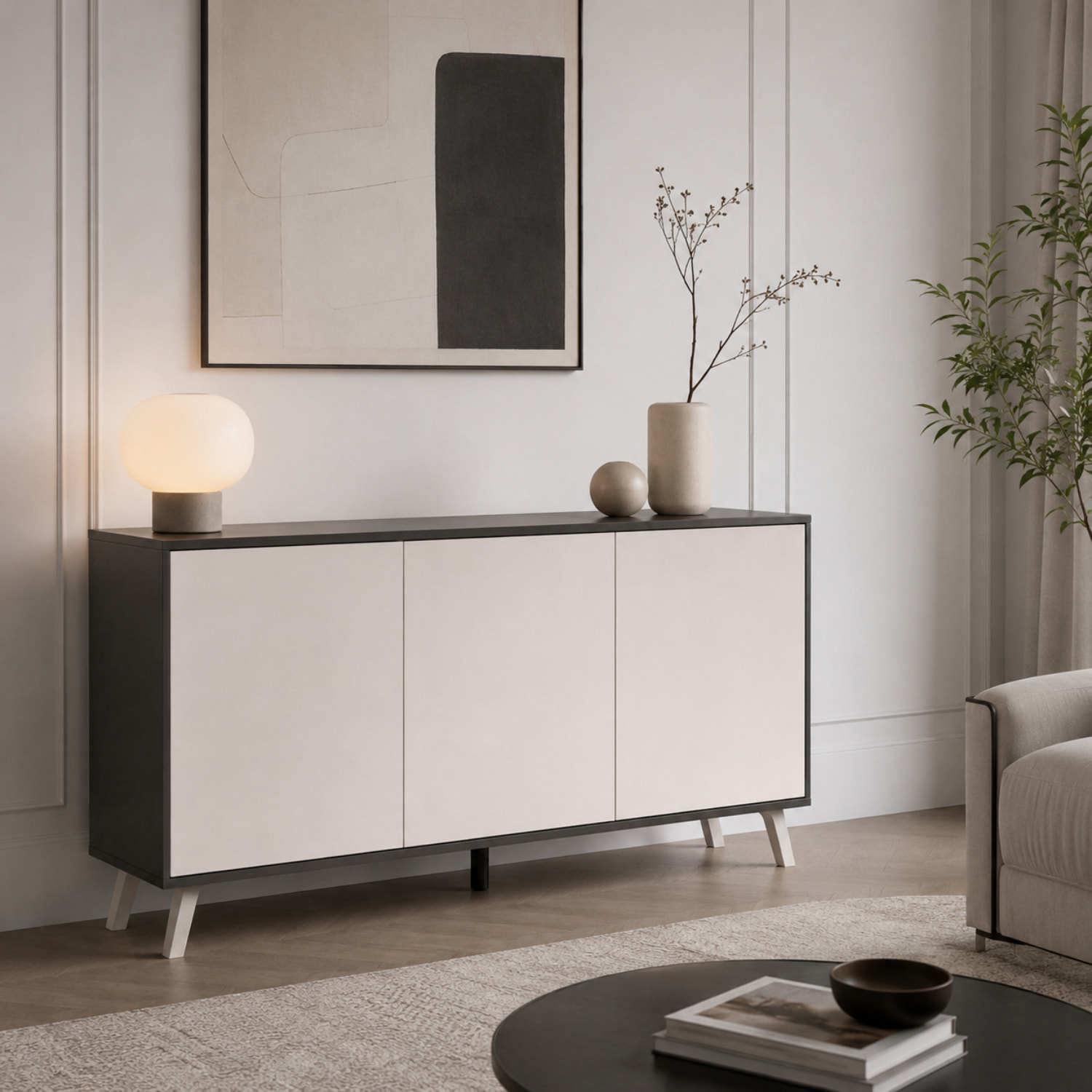 Credenza Moderna Madia 3 Ante Senza Maniglie Design Minimal Con Piedini RialzatiPer Soggiorno Ingresso 154 x 72 x 40 Cm Bianco e Grigio Cemento