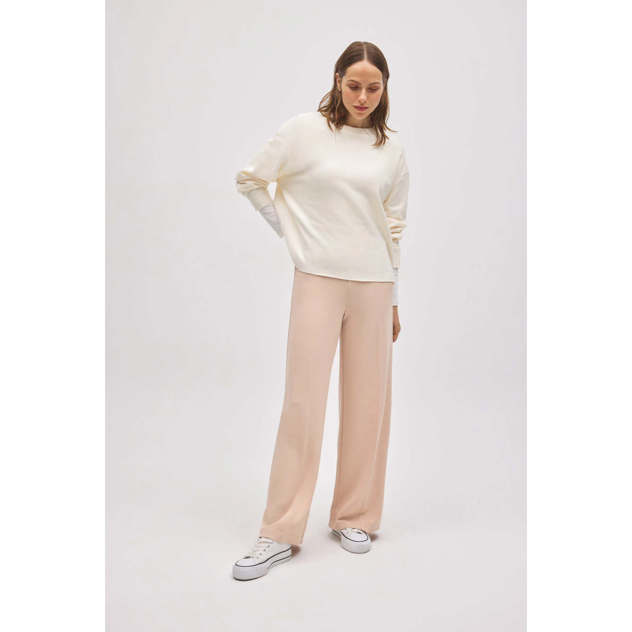 Pantaloni larghi effetto scamosciato color avorio