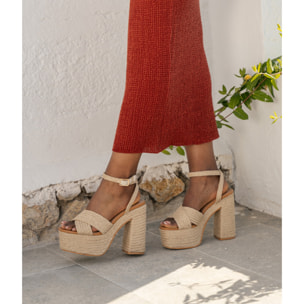 Sandalias de esparto beige con tacón XXL