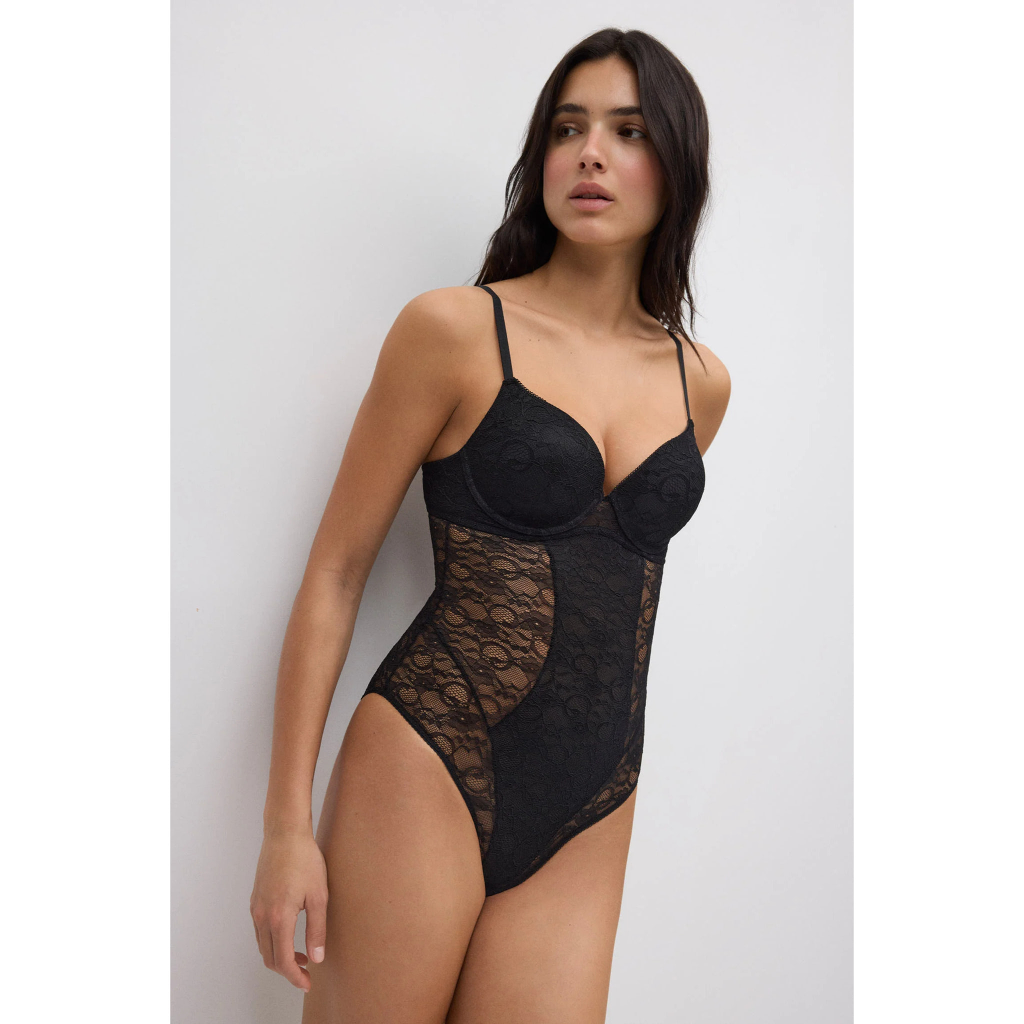 Body nero imbottito con ferretto e trasparenze