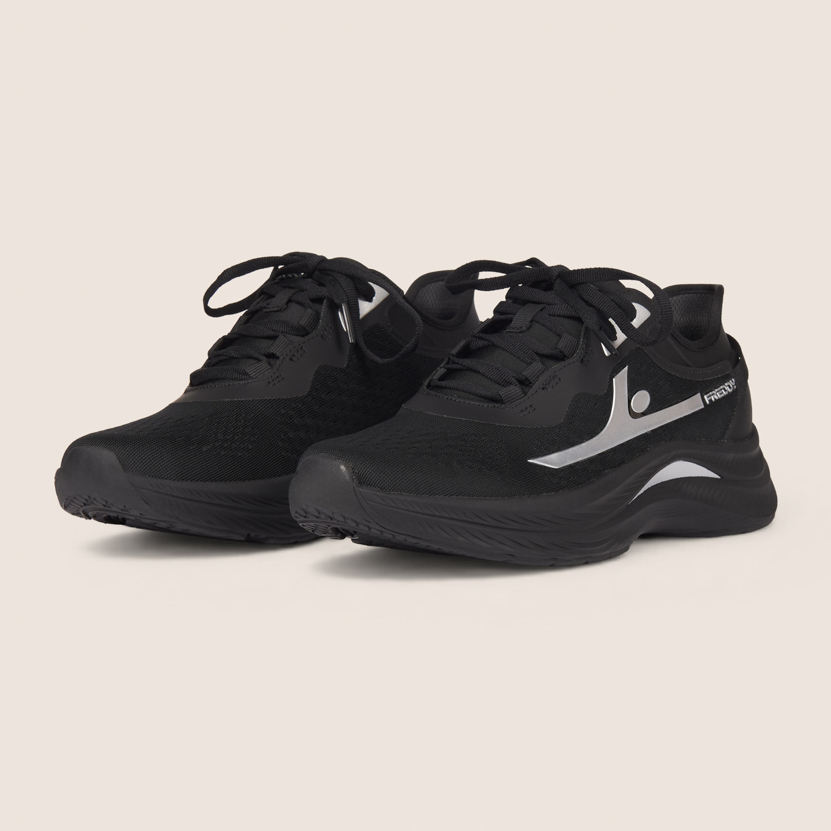 Sneakers donna in mesh con supporti tecnici e suola leggera