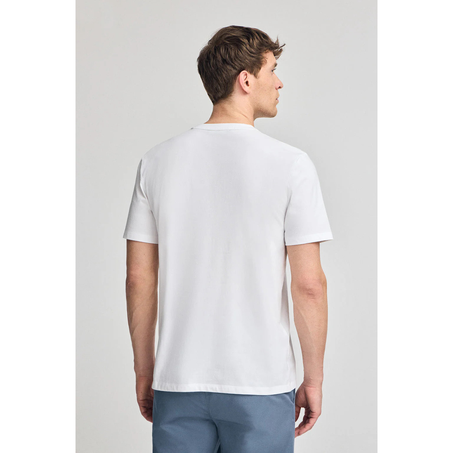 Camiseta blanca básica de cuello redondo y bordado Rigby Best