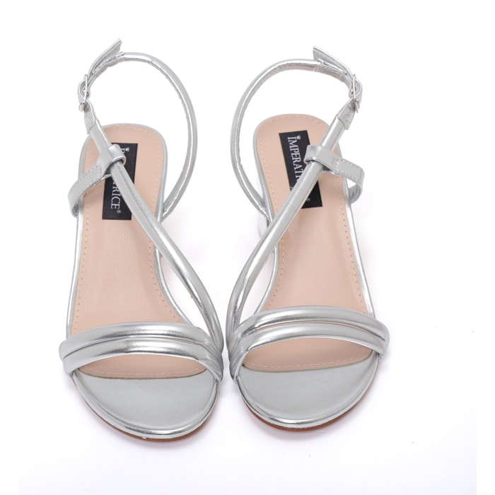 Sandali in simil pelle con tacco comodo