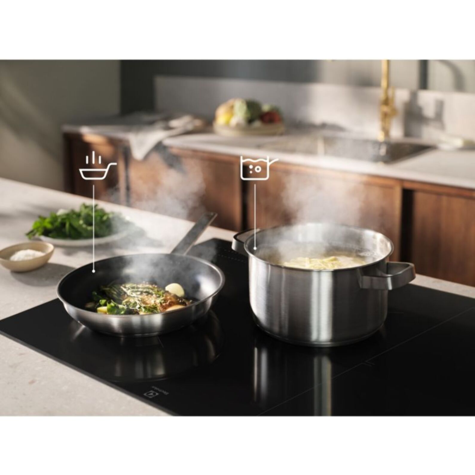 Plaque induction ELECTROLUX EIS67483