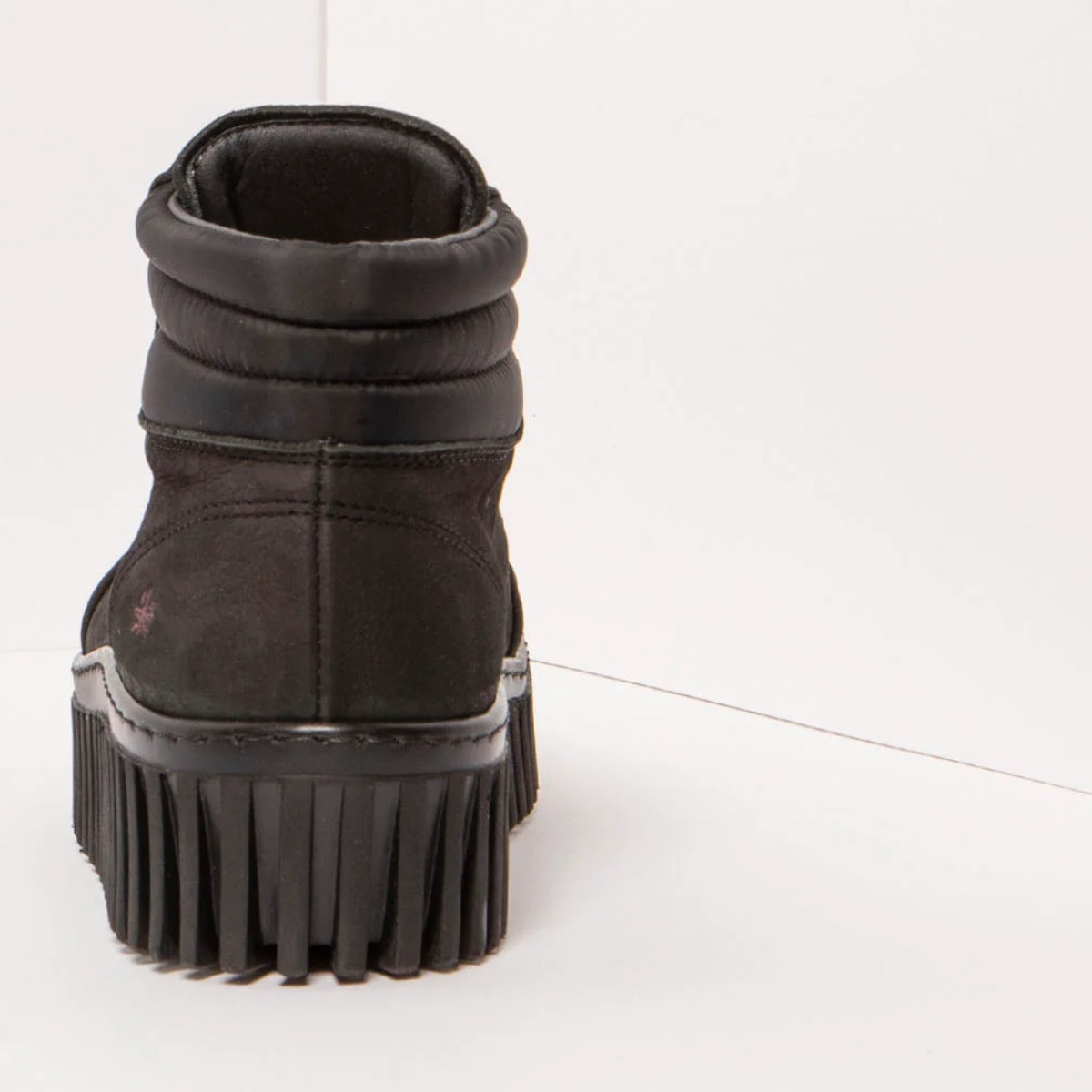 Botines 1532 NOBUCK BLACK/BRIGHTON color Black