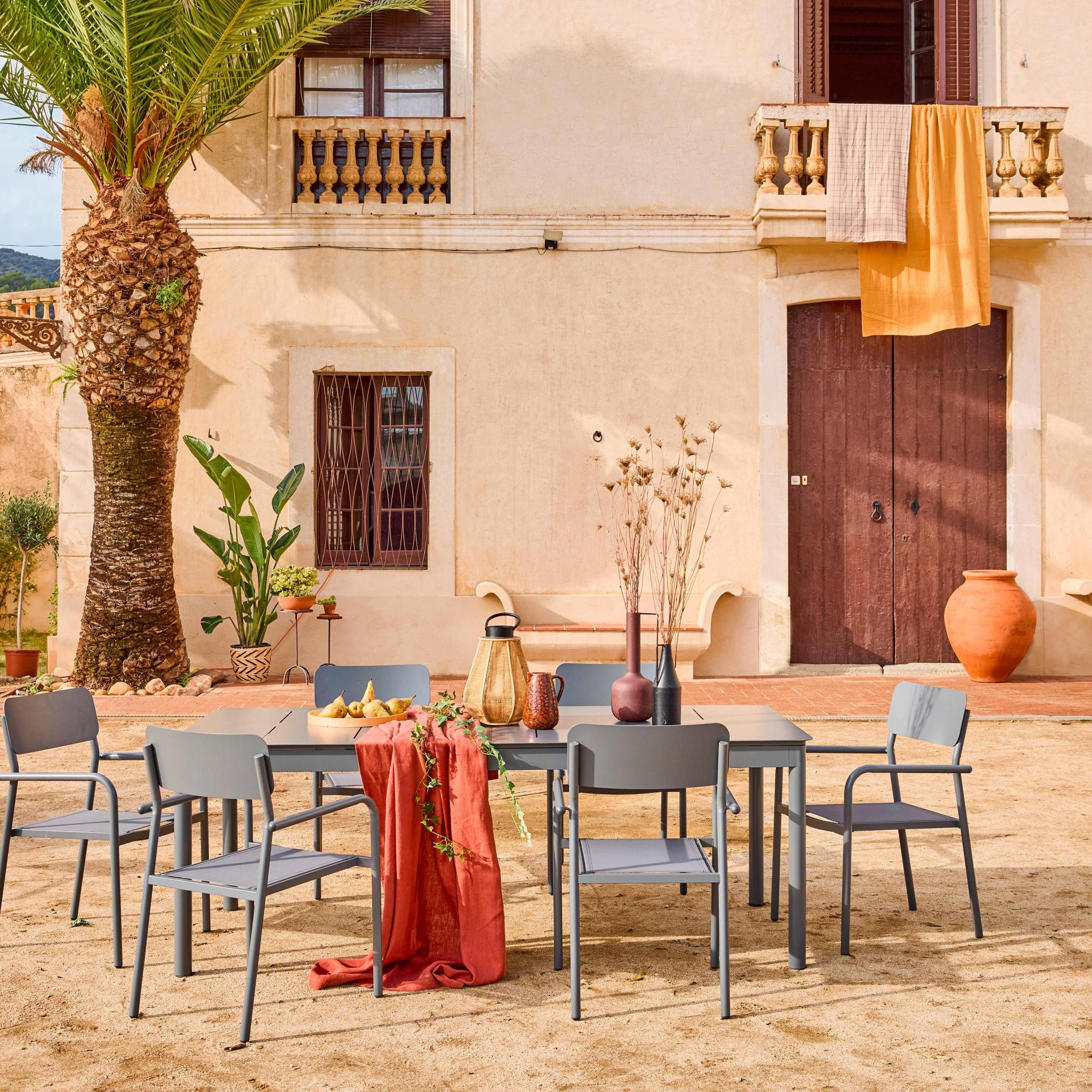 Table de jardin extensible aluminium + 8 assises CHARLESTON + SAVANNAH