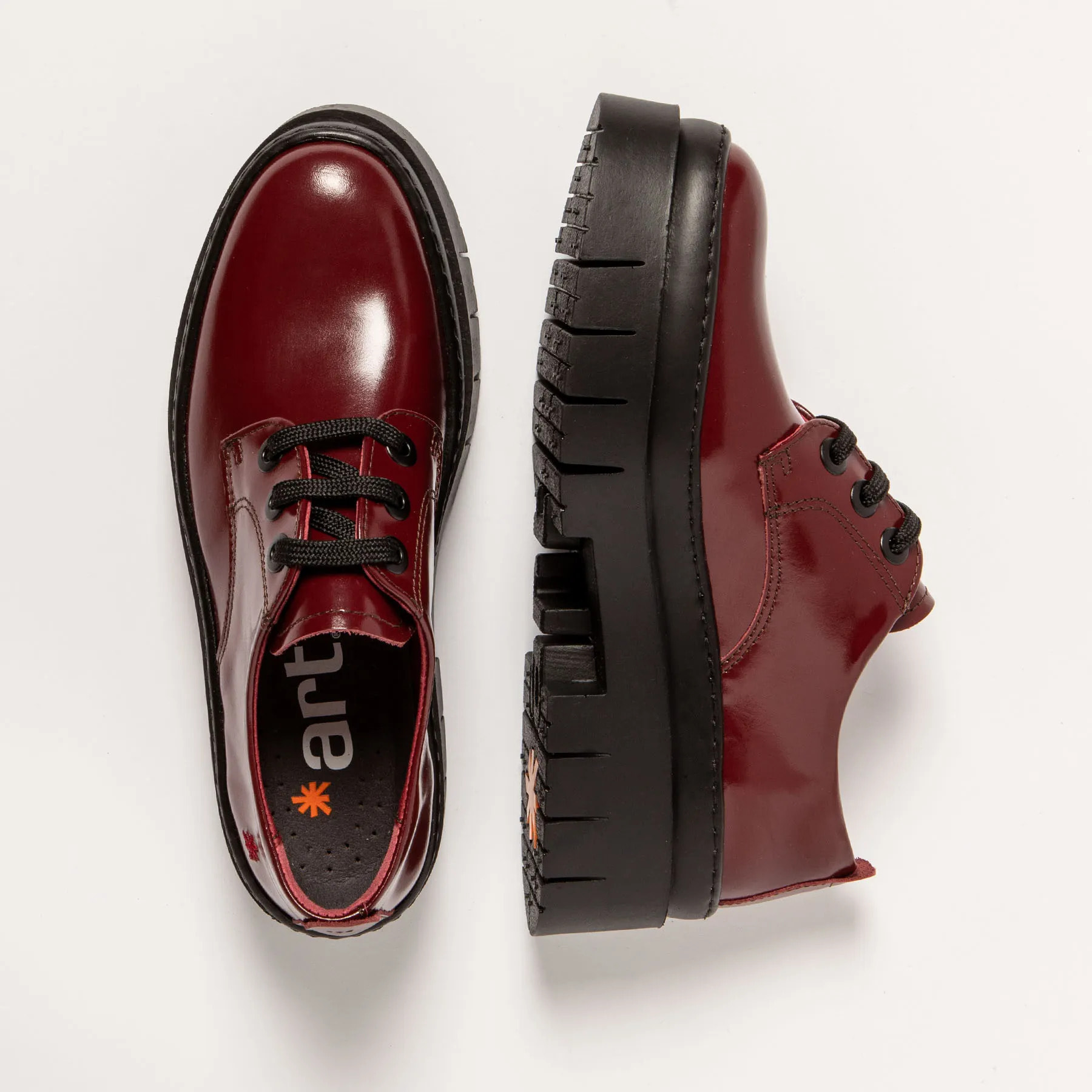 Zapatos 1952 NAPPA SHINNY BURDEOS/ AMBERES color Burdeos