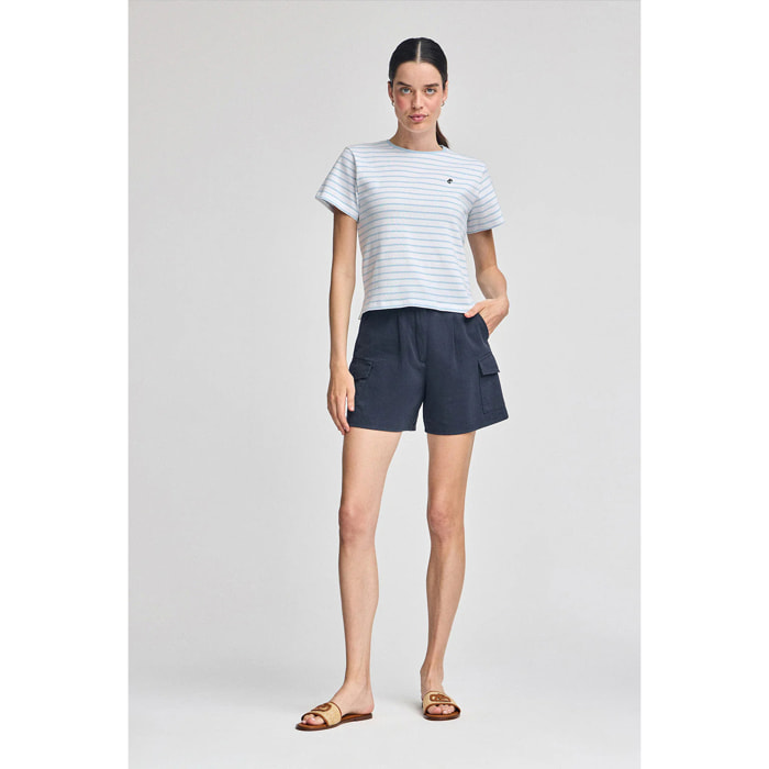 Camiseta de rayas azul claro y beige con monograma bordado