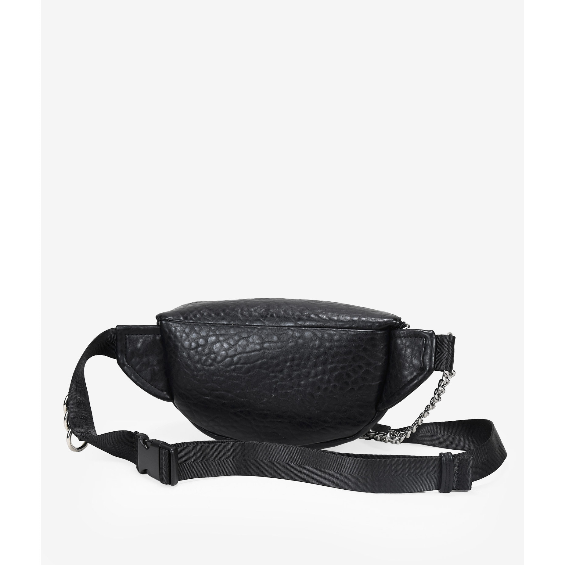 Riñonera negra con cadena