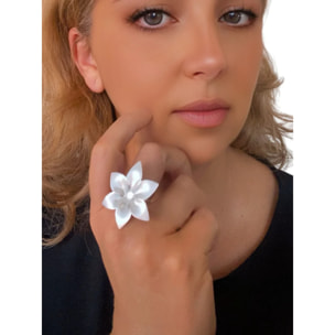 Anillo flor de laton en 3D plata 10µ