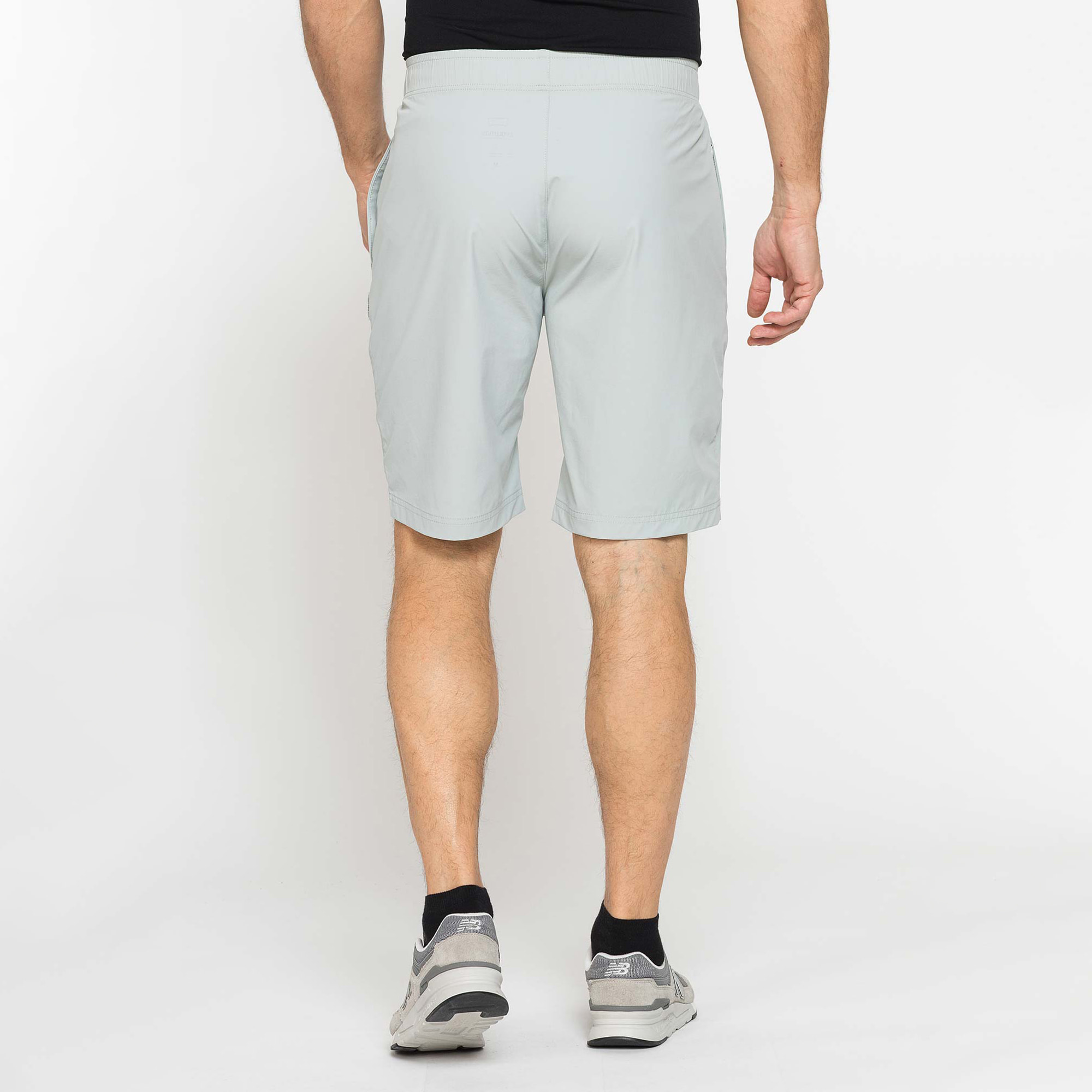 BERMUDA JOGGER IN TESSUTO TECNICO NO STIRO