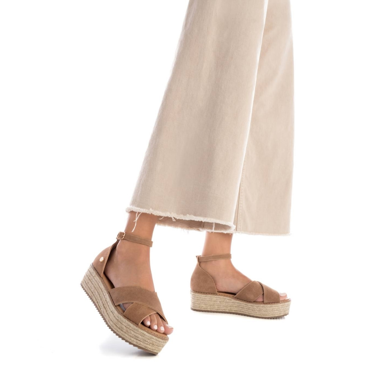 Sandalia de piel camel