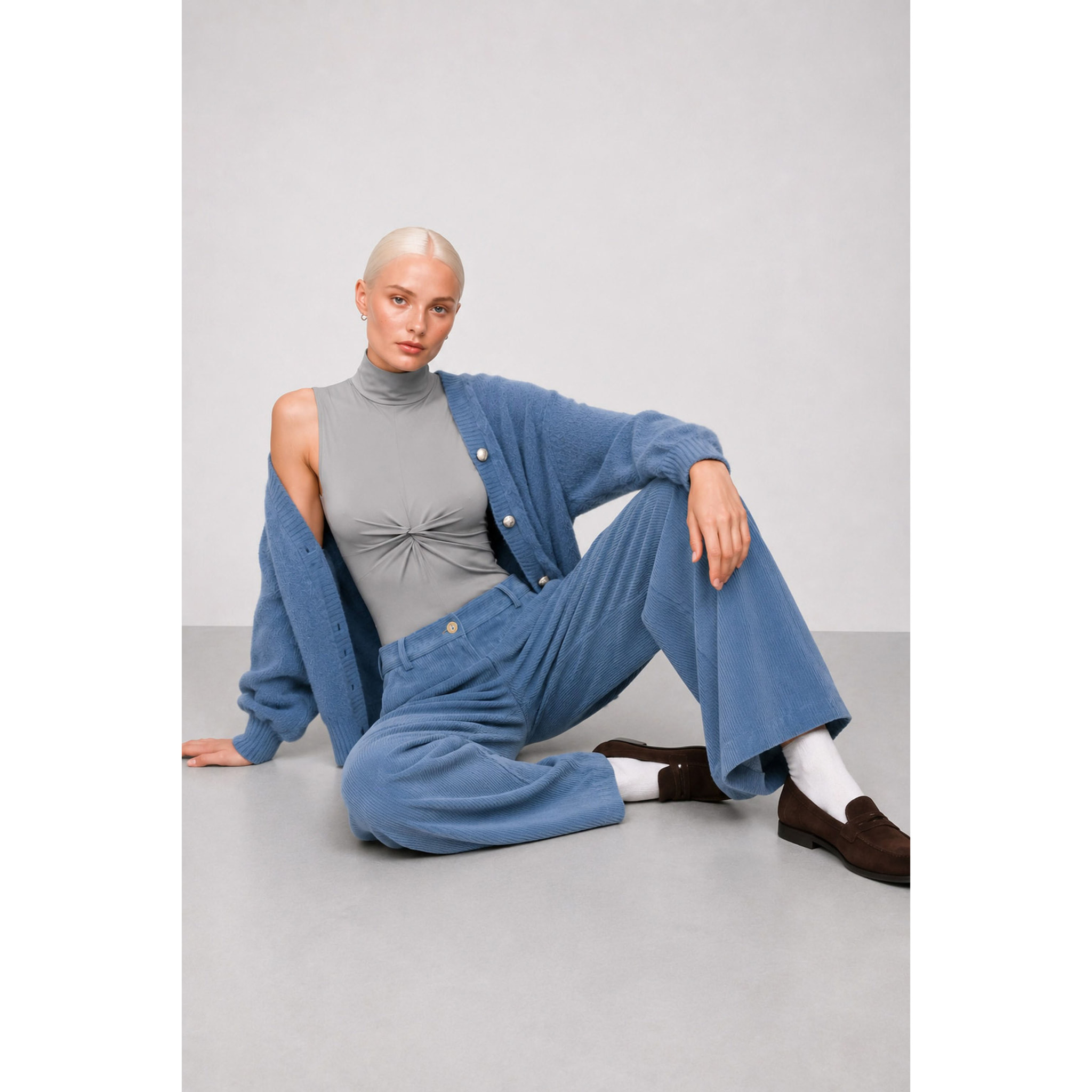 Kocca - Blusa a body senza maniche con collo alto e incrocio Donna