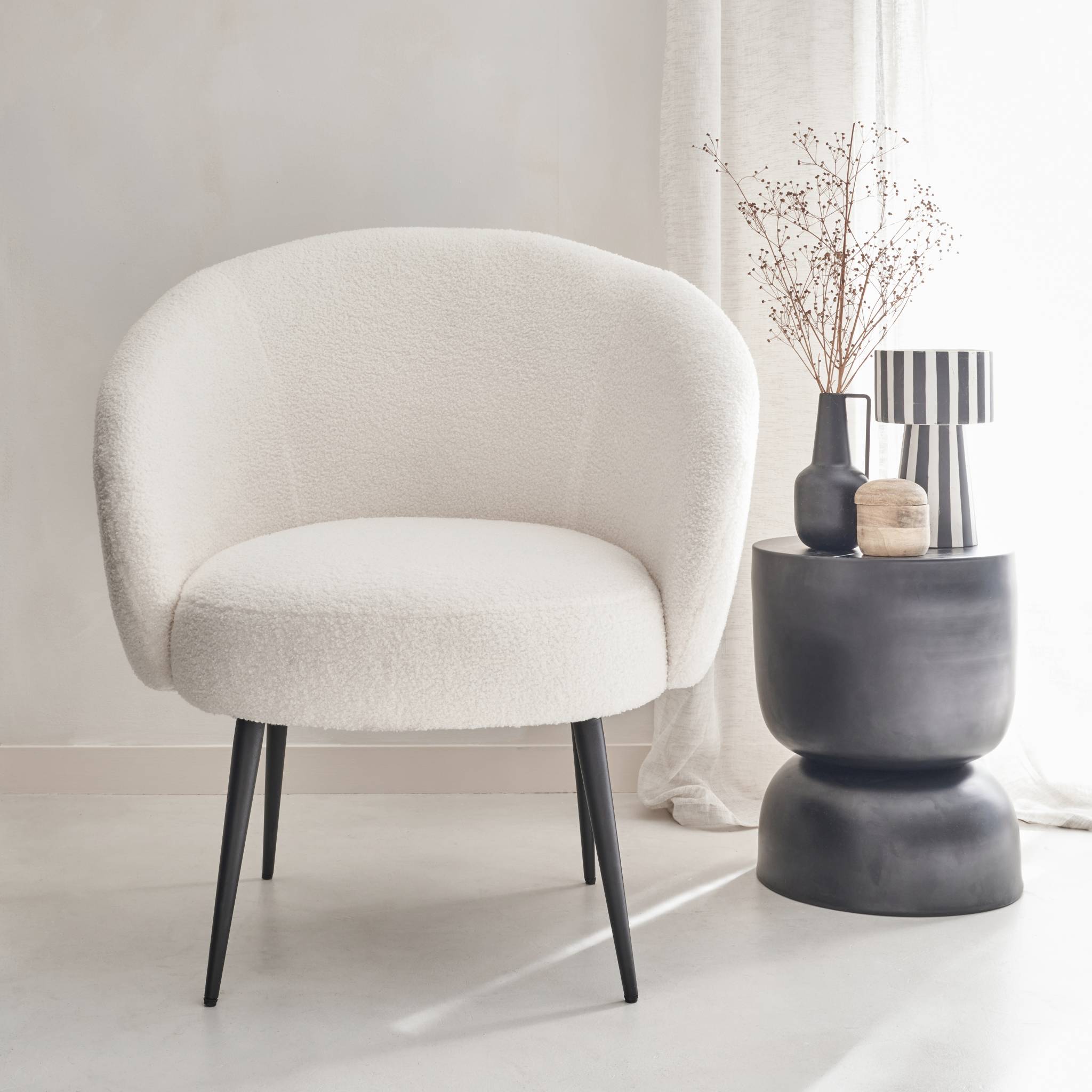 Fauteuil cosy design métal et bouclette HIMA
