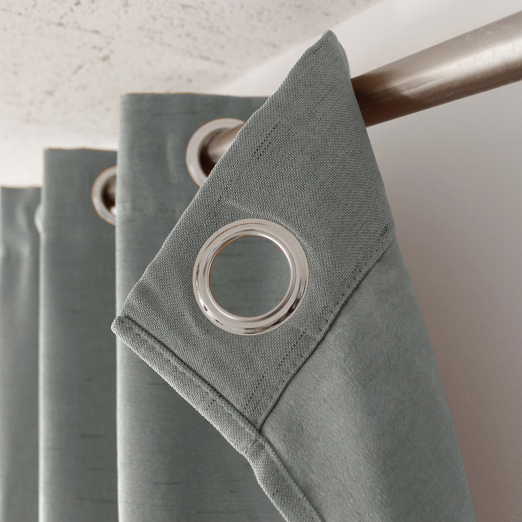 Rideau occultant uni et fileté - Gris clair