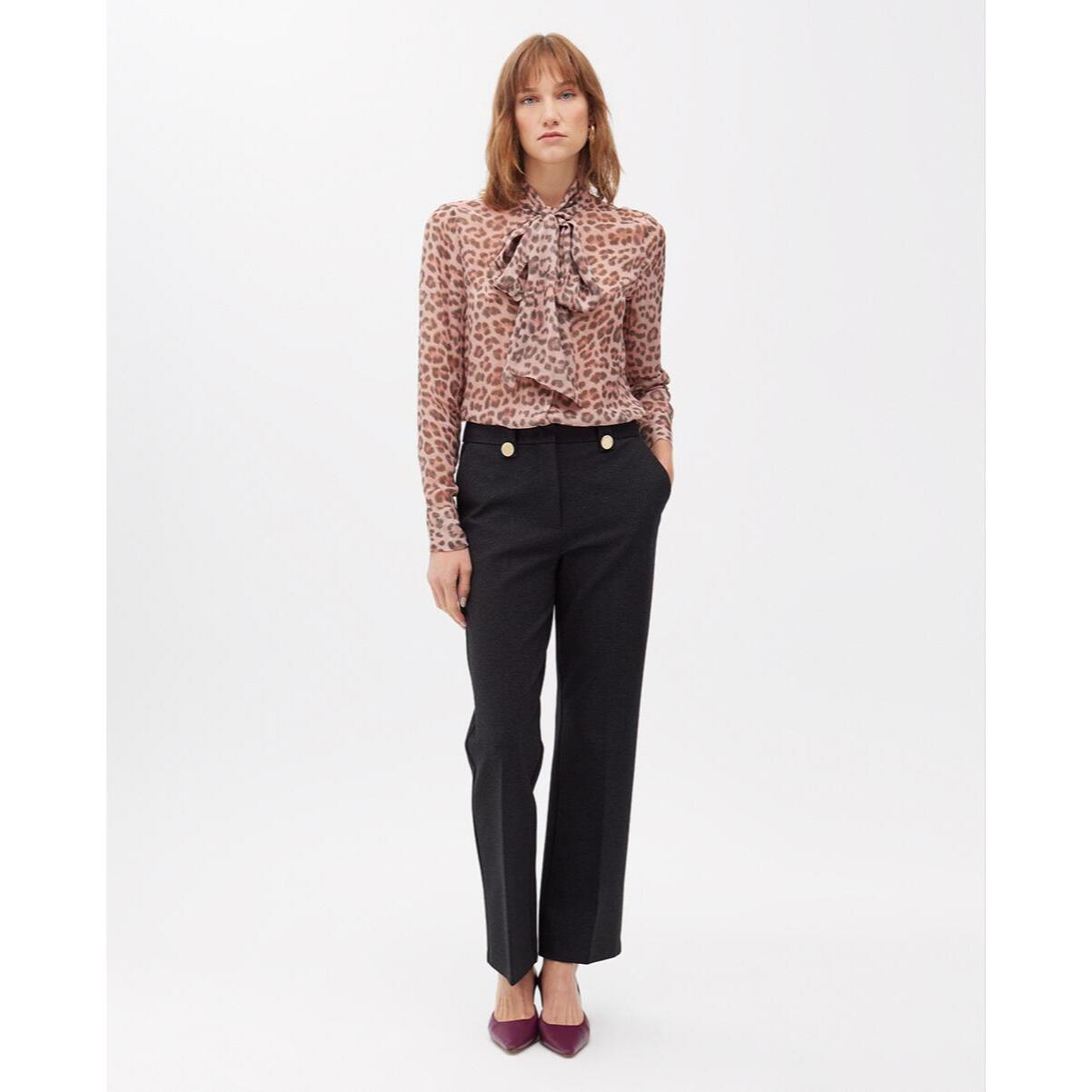 Pantaloni in maglia con bottoni
