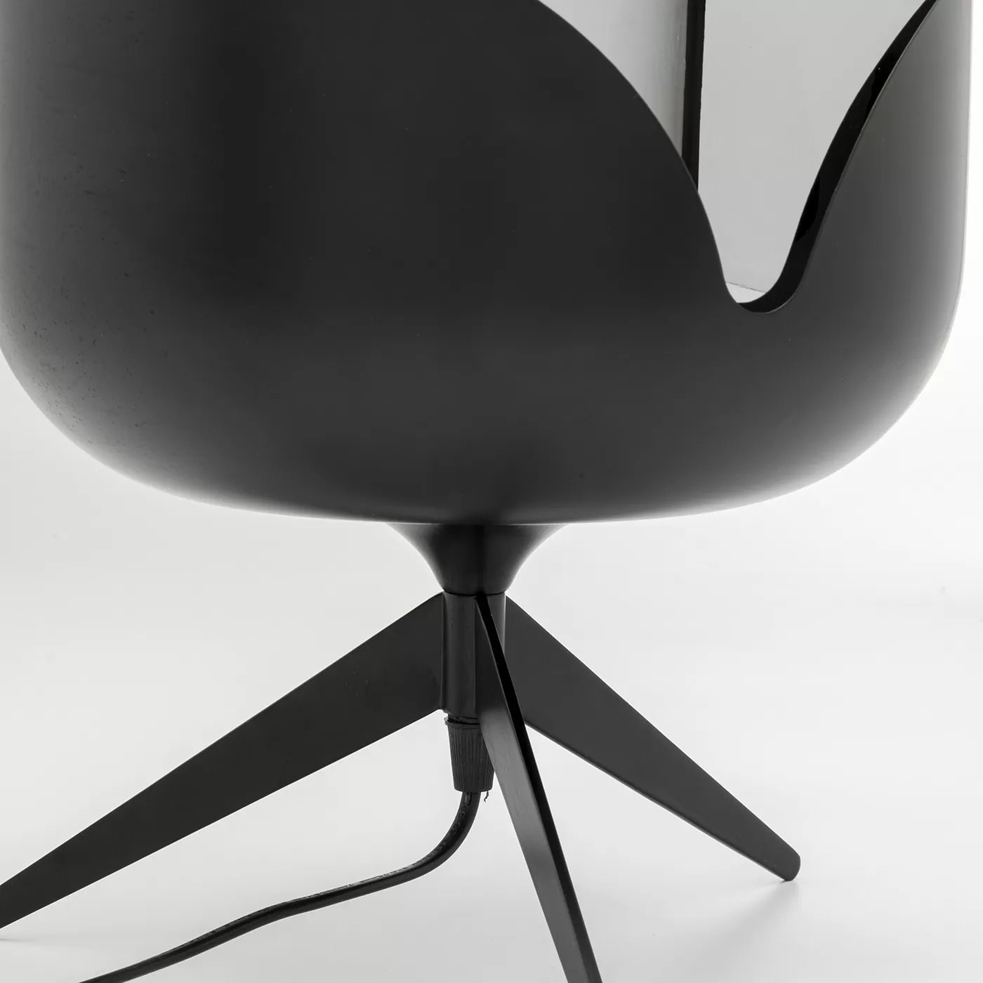 Lampe Goblet Ball noire Kare Design